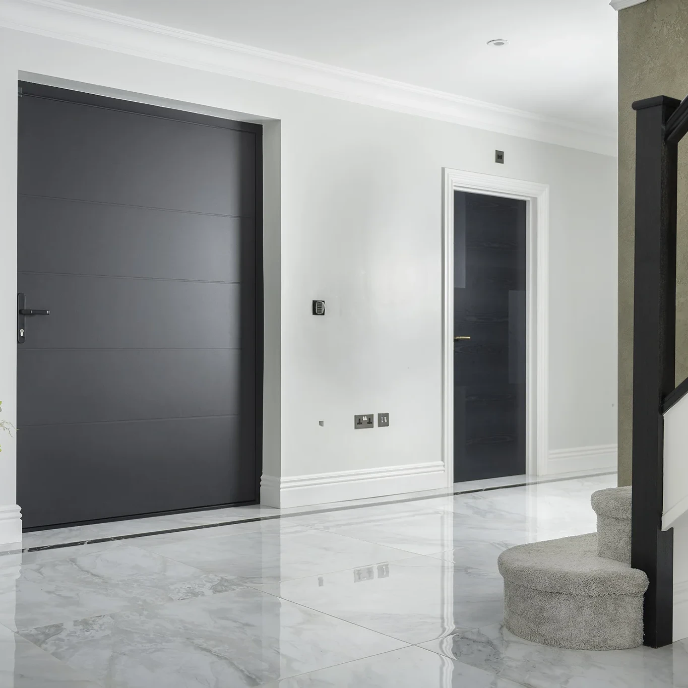 S-700 Series Pivot Doors